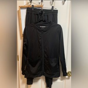 Scrubletics black set - jacket size Small/joggers size medium. Never worn
